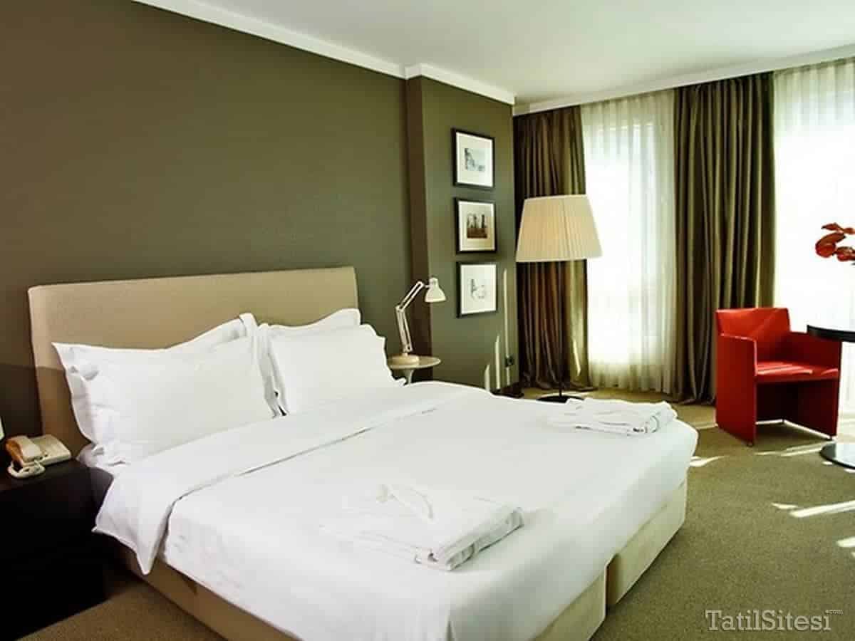 Bentley Hotel By Molton